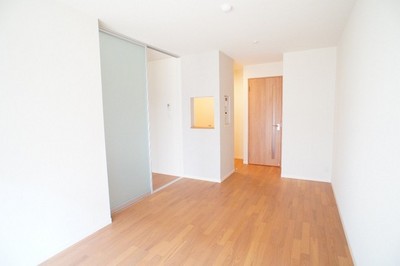 Living and room. March 31, 2014 ~ Available! It is safe auto lock apartment!