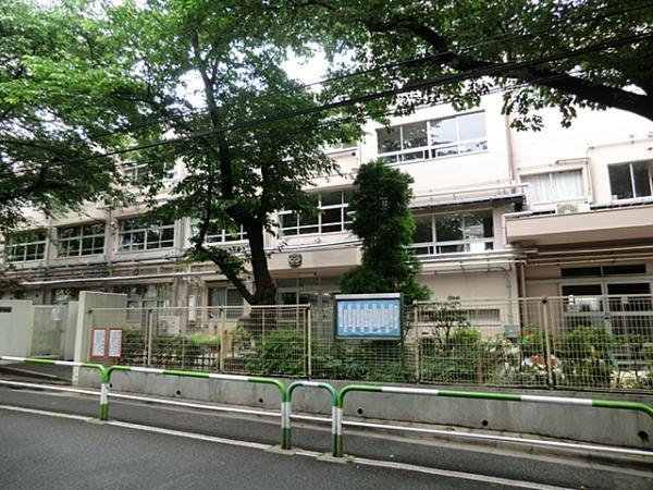 Junior high school. Sakuragaoka 720m until junior high school