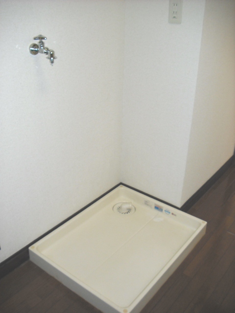 Other Equipment. Indoor laundry Area ☆