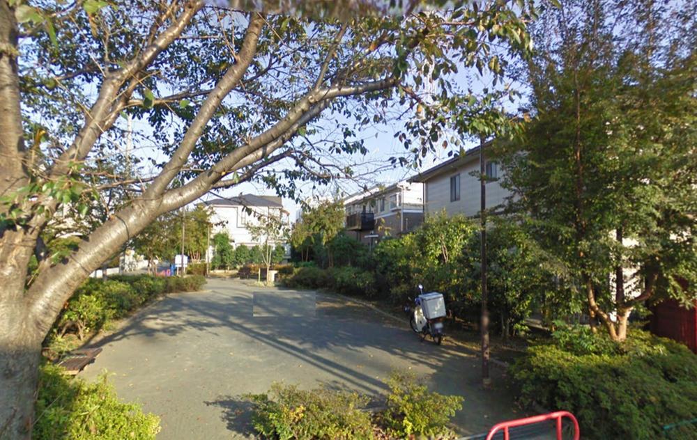 park. Camellia to green space 1203m