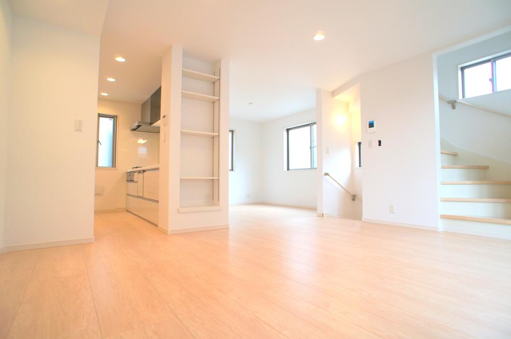 Living. Space with a spacious and airy in the Pledge 20.13. Floor heating equipped