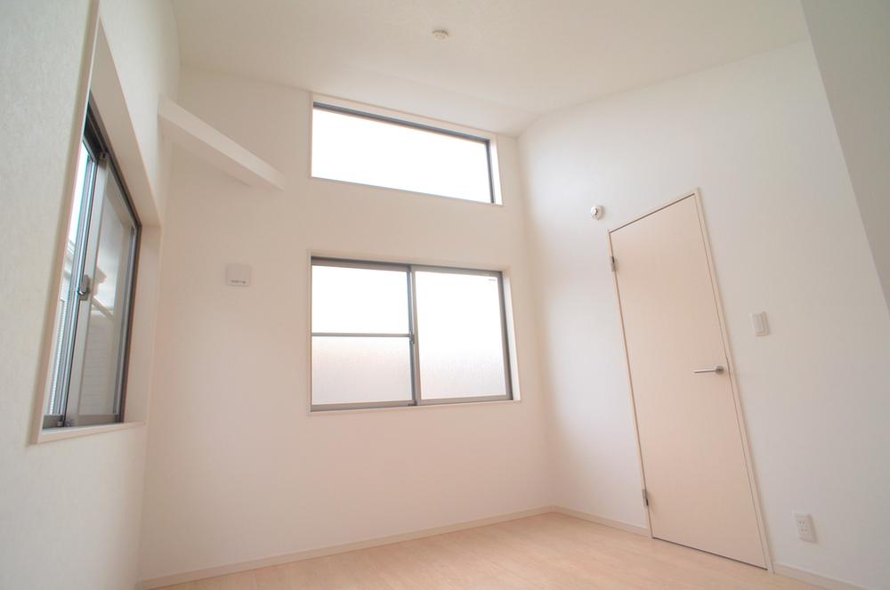 Non-living room. Indoor (12 May 2013) Shooting