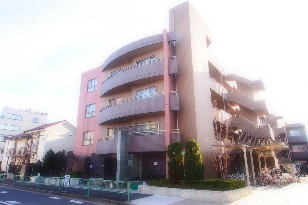 Local appearance photo. Local (12 May 2013) Shooting