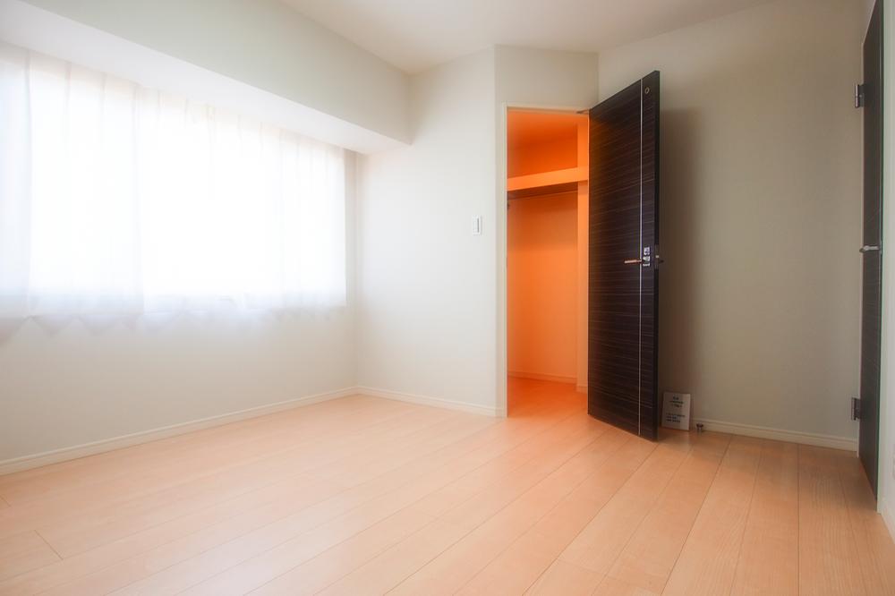 Non-living room. Indoor (12 May 2013) Shooting