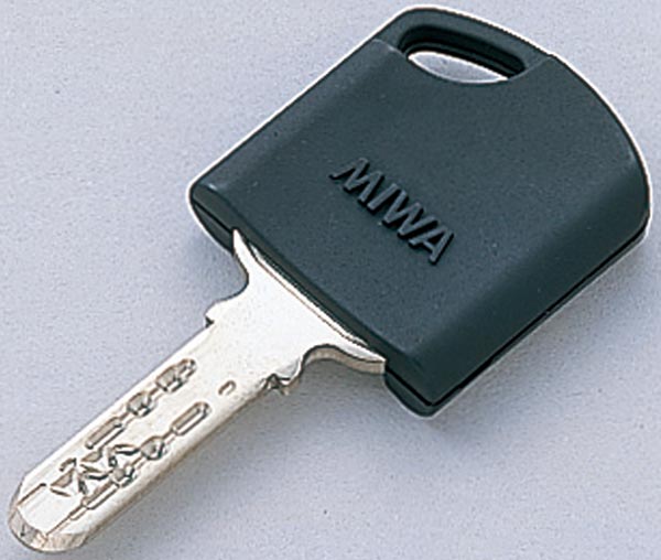 Security.  [Unlocking possible Felica key in the only close to the sensor] Auto door and elevator hall front door of Kazejo humidity, Within the elevator, Only in a possible unlocking close to the sensor, Has adopted a Felica key (non-contact key). (Same specifications)