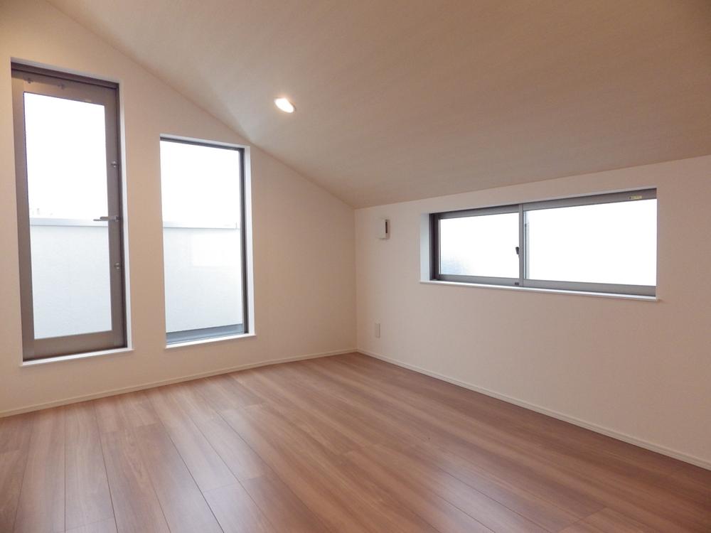 Non-living room. Local (11 May 2013) Shooting