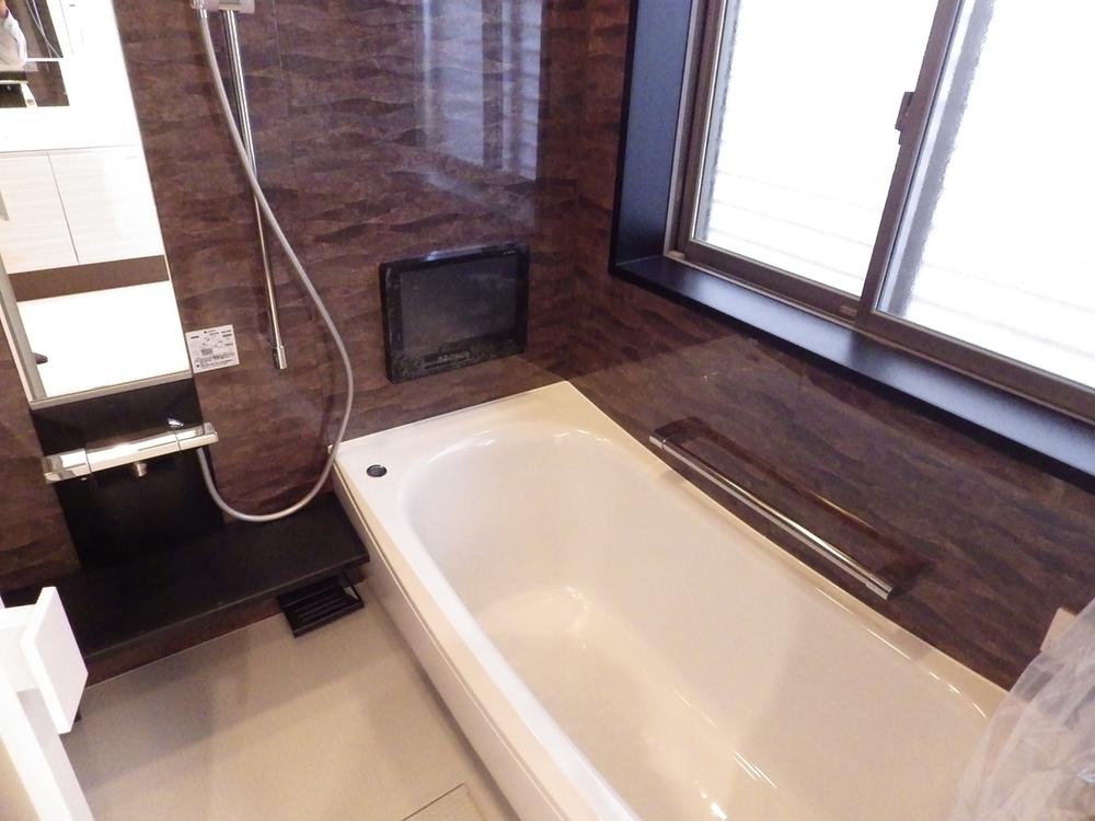 Other Equipment. Bathroom with TV C Building 1616 size