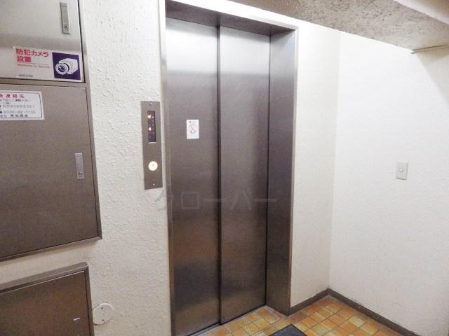 Other common areas. Elevator