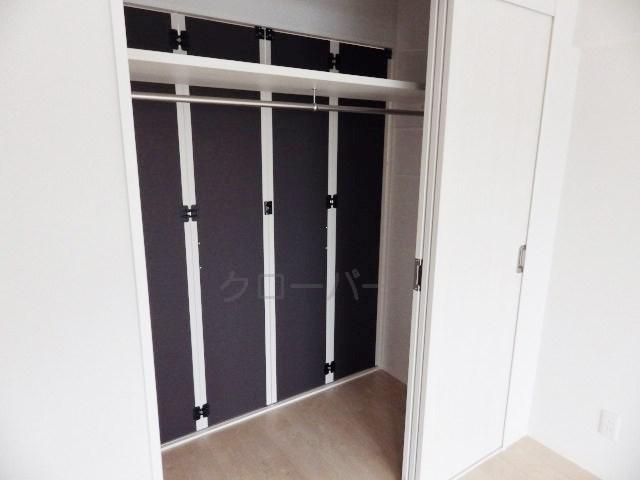 Receipt. Western style room closet