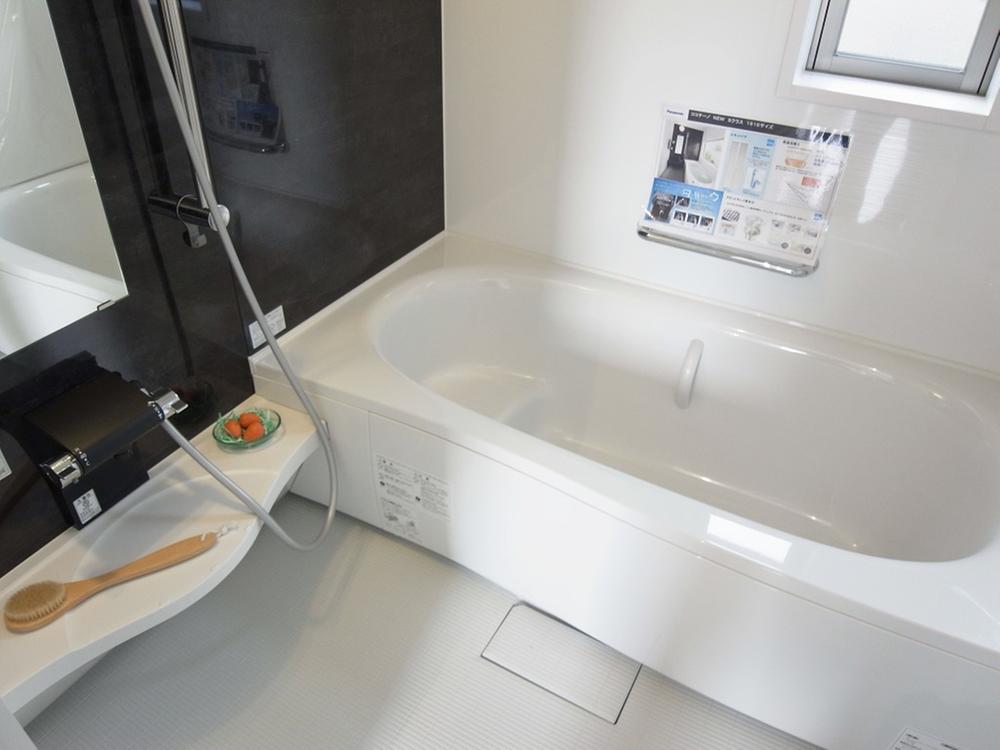 Same specifications photo (bathroom). Seller construction cases _ bathroom