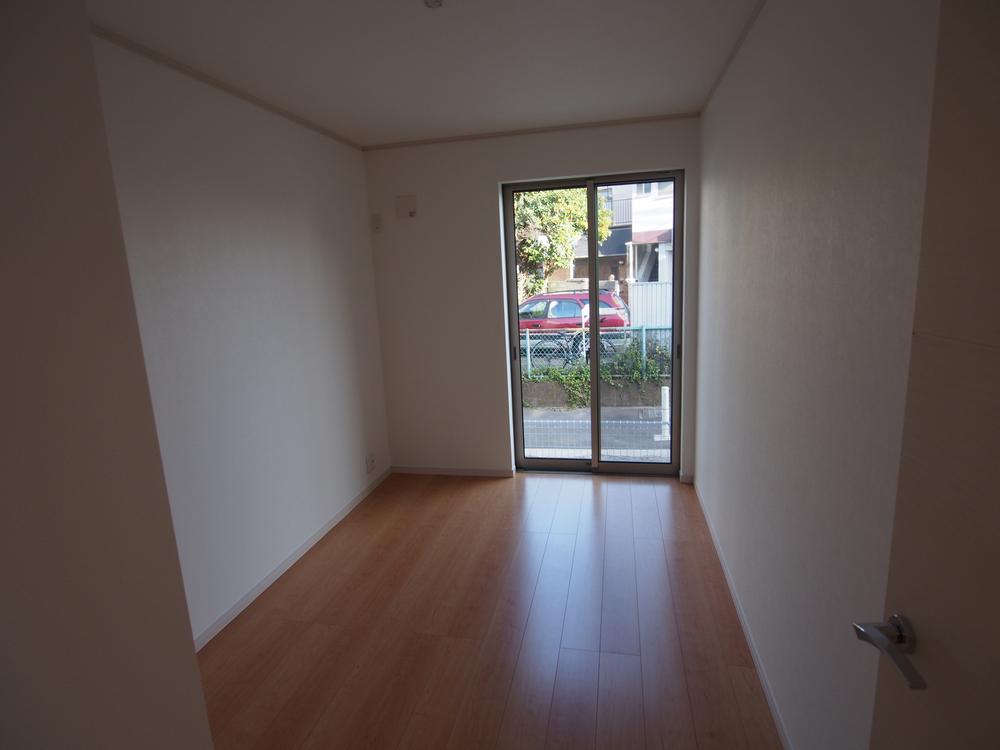 Non-living room. Indoor (12 May 2013) Shooting