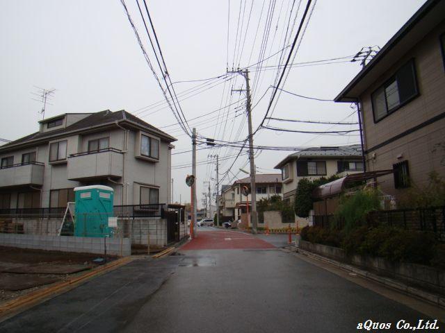 Local photos, including front road. Local (11 May 2013) Shooting