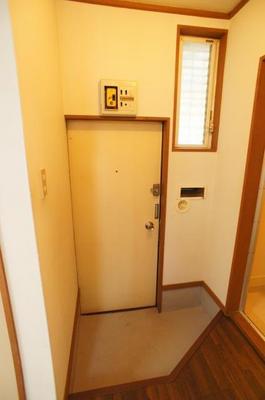 Entrance. ☆ There is also shoebox
