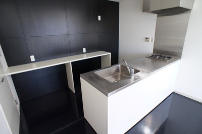 Kitchen. Stylish stainless steel order kitchen ☆ 2-neck is with a stove!