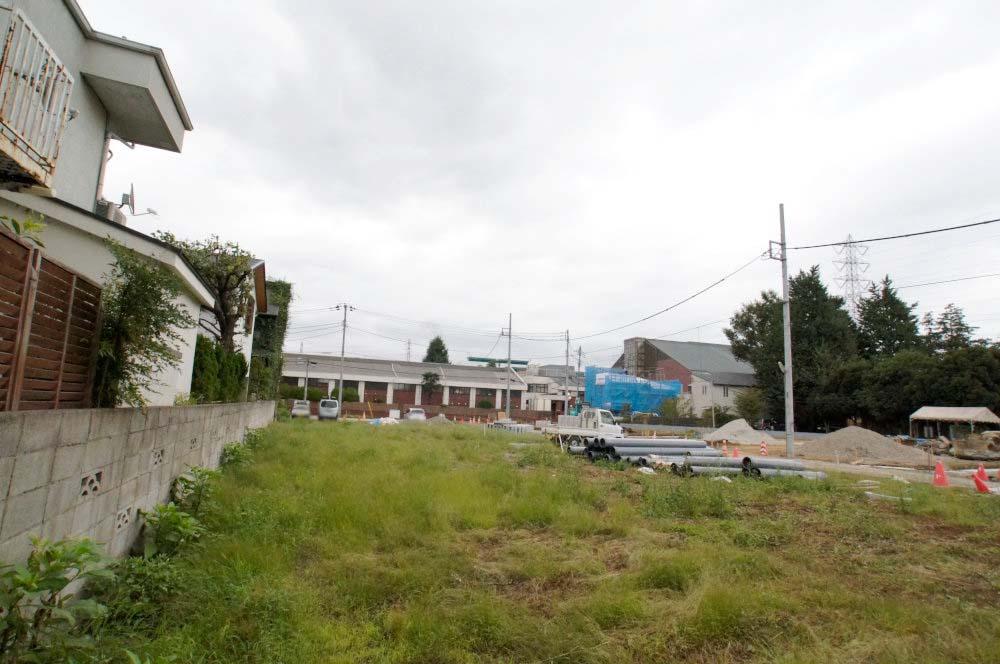 Local land photo. Building coverage 40%, Because of the volume of 80%, There is room in the space around. 