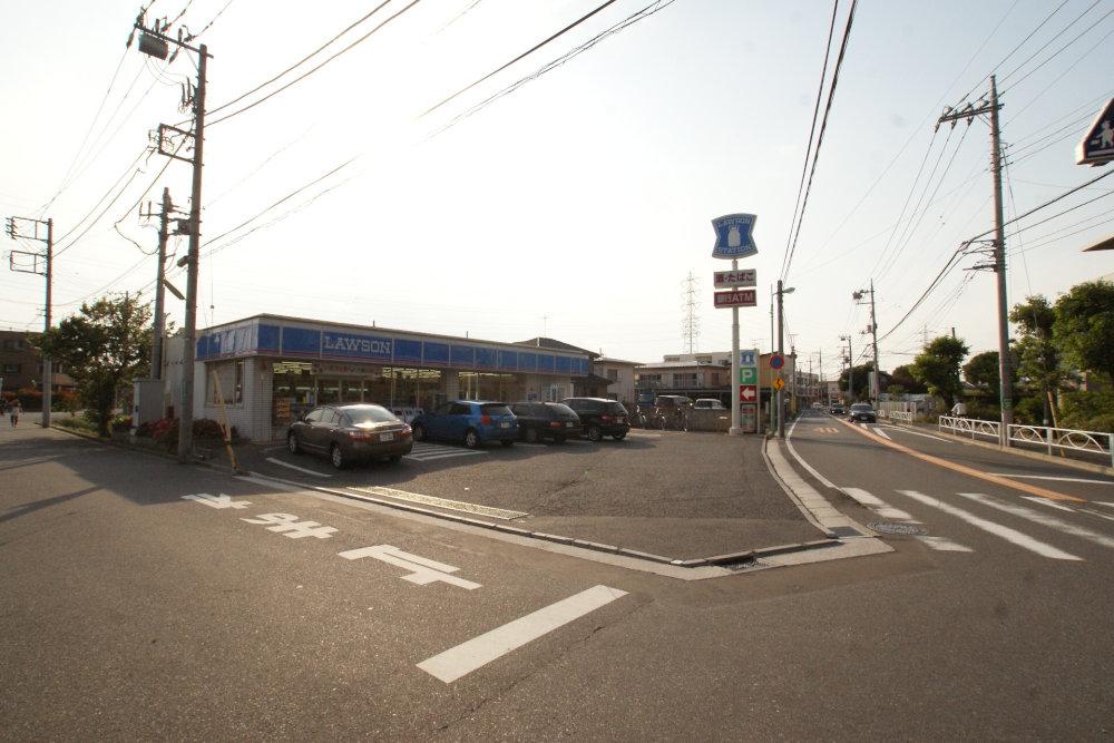 Convenience store. 660m until Lawson Kitakarasuyama 8-chome