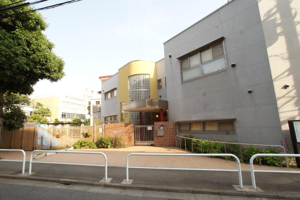 kindergarten ・ Nursery. Setagaya 189m until the birds of the forest nursery