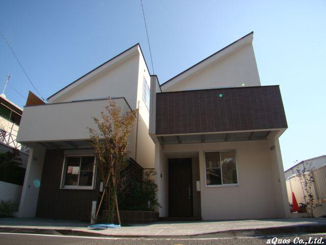 Local appearance photo. Local (11 May 2013) Shooting