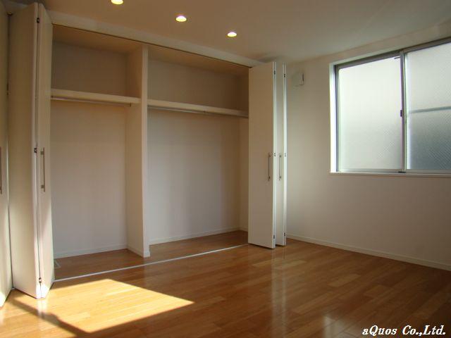 Non-living room. Indoor (11 May 2013) Shooting