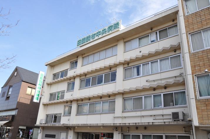 Hospital. 500m to Denenchofu Central Hospital