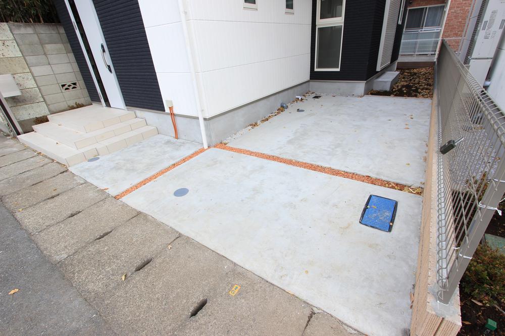 Local appearance photo. Local parking space