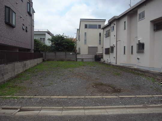 Local land photo.  [local] It is shaping land of frontage 8.7m. South road is possible to take in enough to have missing daylight. 