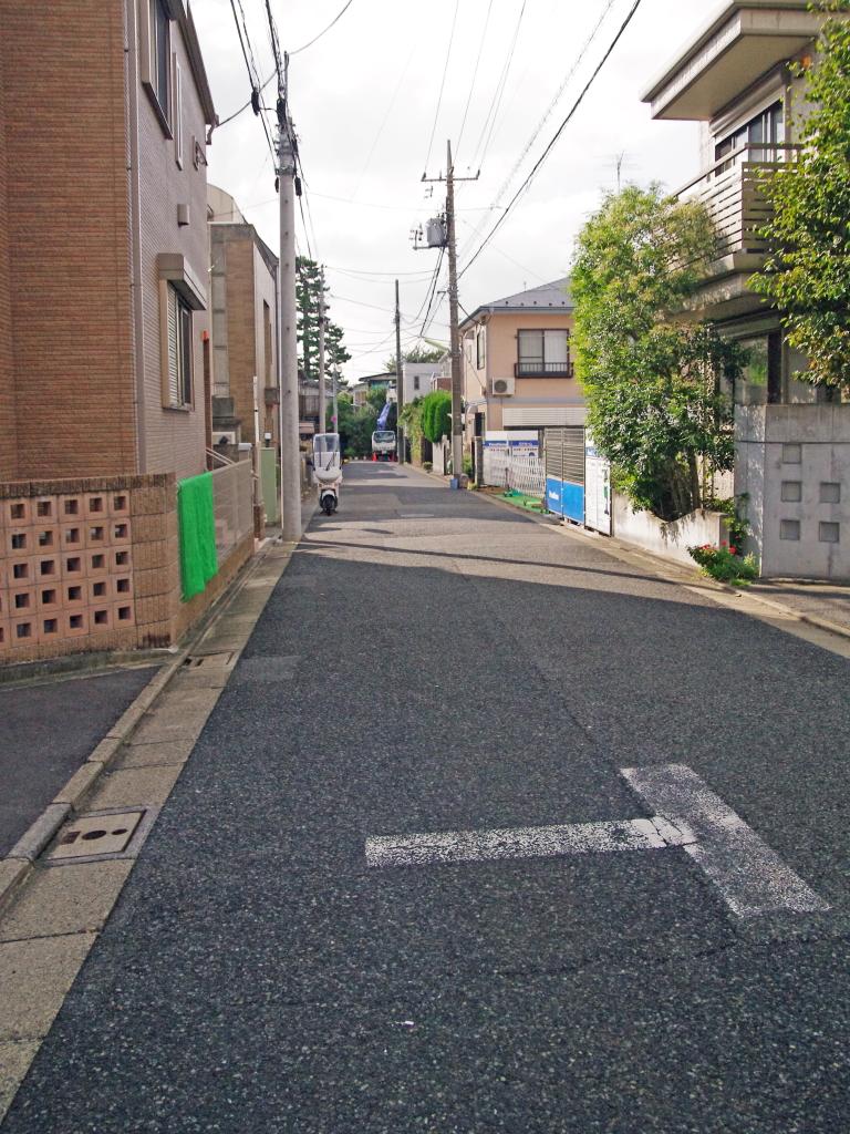 Local photos, including front road. Local (10 May 2013) Shooting