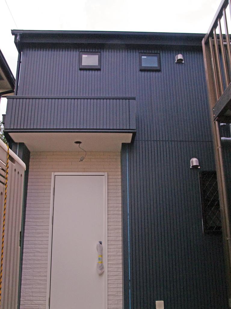 Local appearance photo. Local (10 May 2013) Shooting