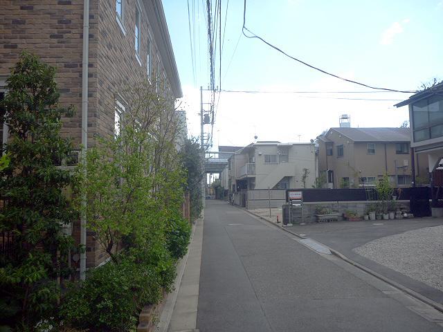 Local photos, including front road. Local (April 2013) Shooting