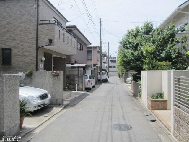 Local photos, including front road. Frontal road