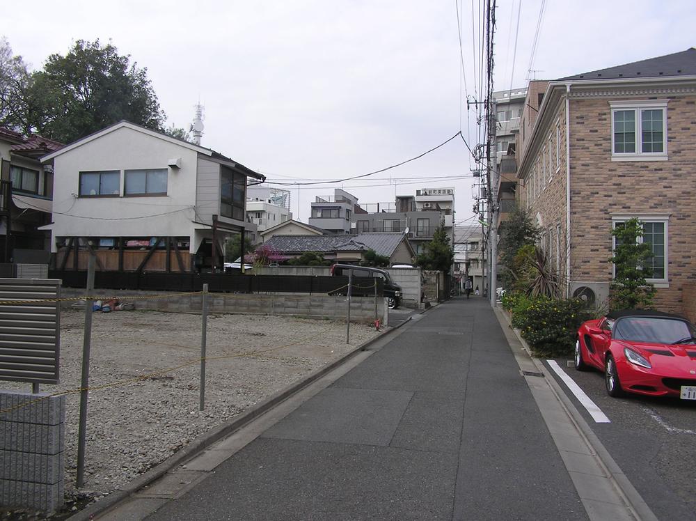 Local photos, including front road. Local (April 2013) Shooting