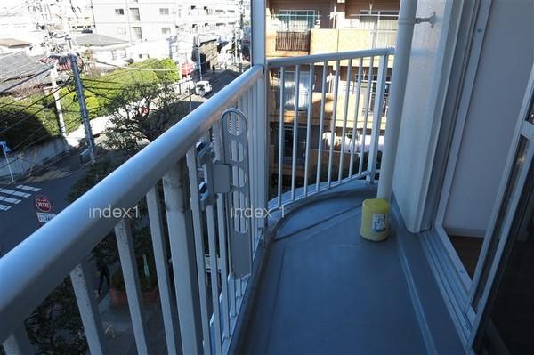 Balcony. Easy-to-use wide balcony