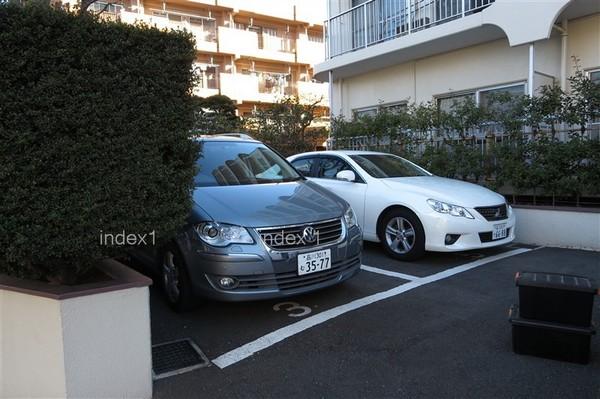 Parking lot. Entrance next to the parking lot (on empty confirmation)