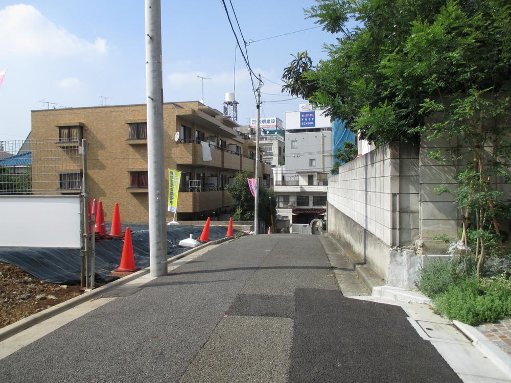 Local photos, including front road. Local (August 2013) Shooting