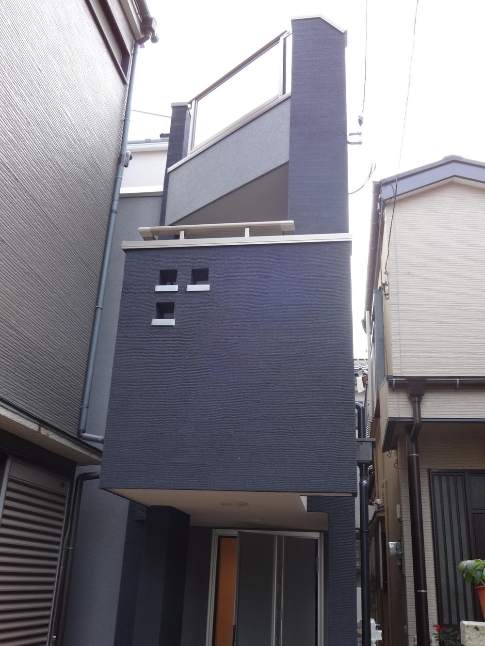 Local appearance photo. Local (11 May 2013) Shooting