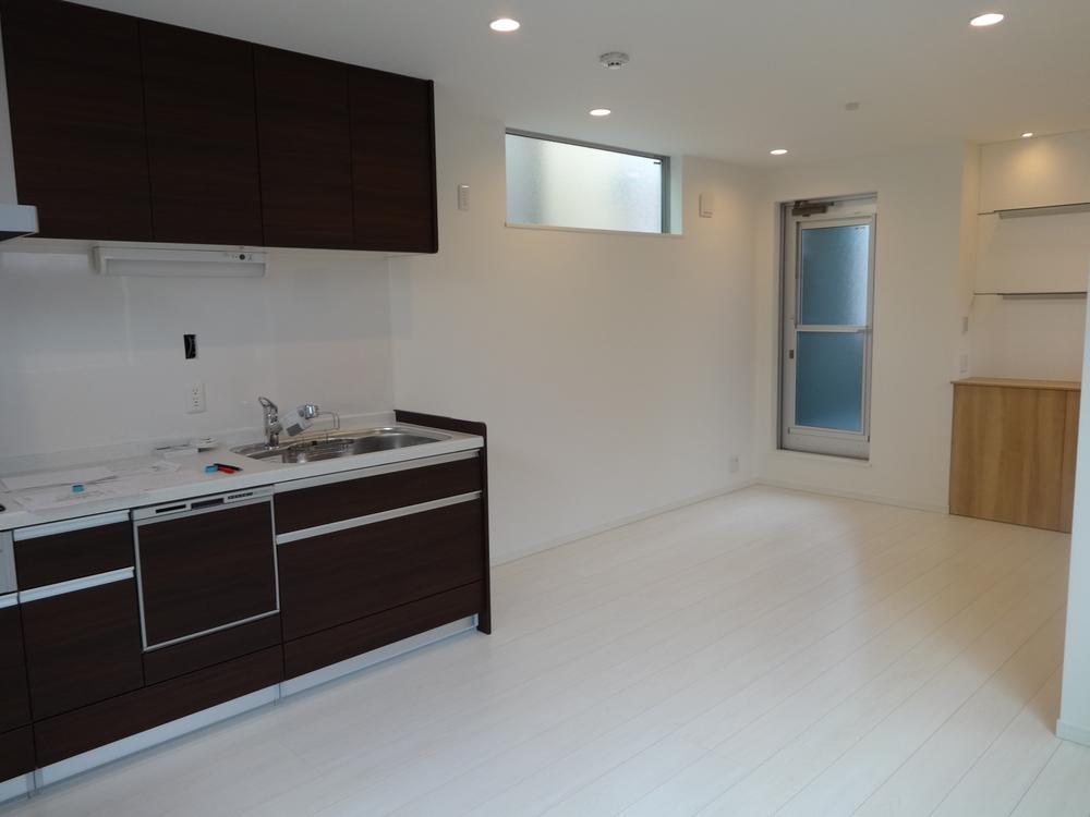 Living. Indoor (11 May 2013) Shooting