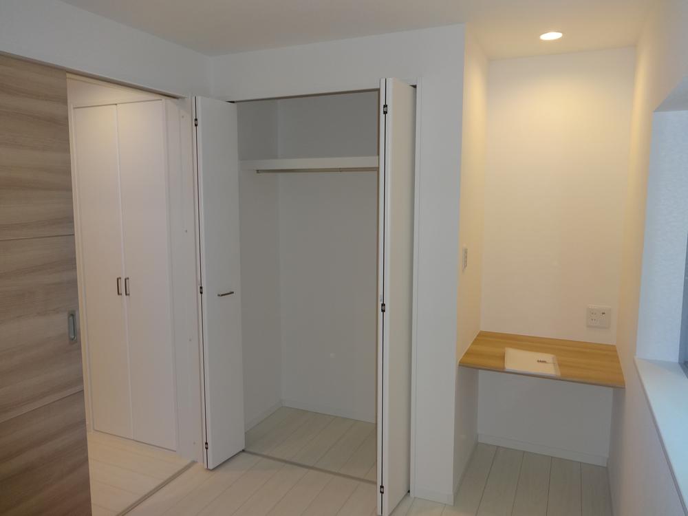 Non-living room. Indoor (11 May 2013) Shooting