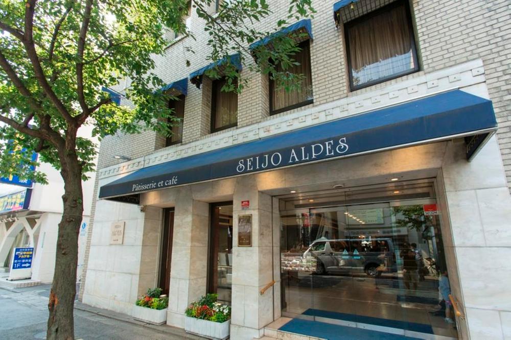 Other Environmental Photo. Seijo pastry shop of long-established 1120m 1965 founded to Alps. Commitment to freshness, It is making sweets in the atelier of the store features