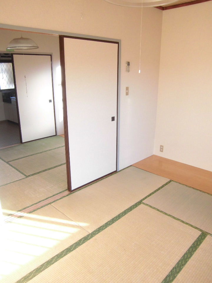 Living and room. We will consult you two tenants!