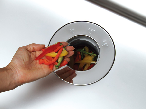 Kitchen.  [Disposer] Crushing the garbage in the kitchen, Disposer which can be passed in the water. It is discharged into the purification after the sewer system in the processing unit of the common areas, Friendly processing system to the environment.