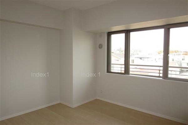 Non-living room. The main bedroom of about 7.0 quires