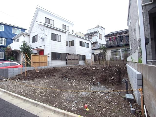 Local appearance photo. Local (10 May 2013) Shooting