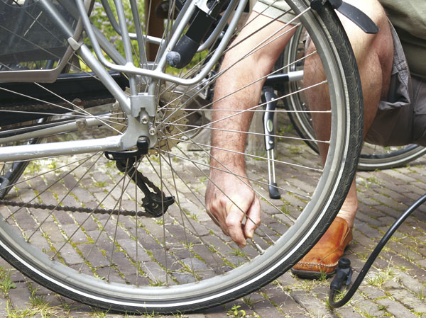 Variety of services.  [Bicycle automatic air pocket] Rent the automatic bicycle pump. There is no need to buy an air pocket, This is useful because it does not embarrass with location. (Reference photograph)