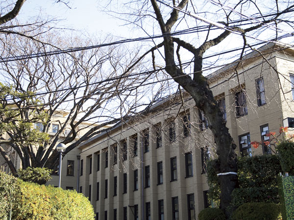 Surrounding environment. Nihon University department of literature and science ([ ※ About than 1] 210m ・ A 3-minute walk) ※ 1. From the site south entrance ※ 2. than site north (Sakurajōsui Station side) entrance