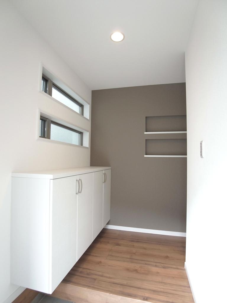 Entrance. Local (10 May 2013) Shooting