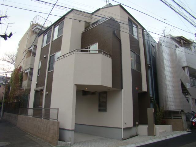 Local appearance photo. Local (11 May 2013) Shooting