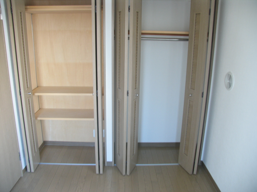 Receipt. ■ Storage space of enhancement