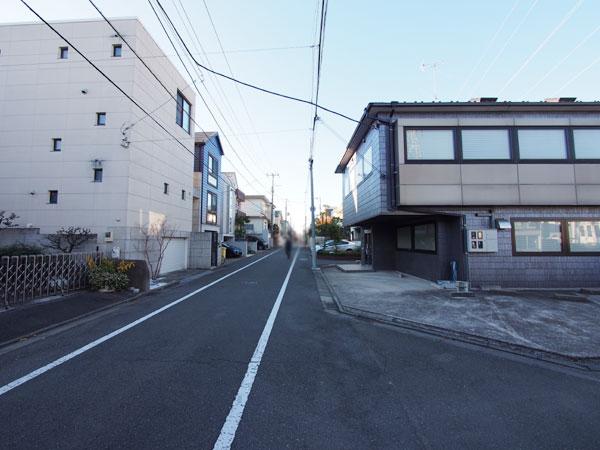 Local photos, including front road. Frontal road