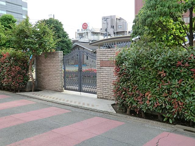 kindergarten ・ Nursery. 550m until the young leaves kindergarten