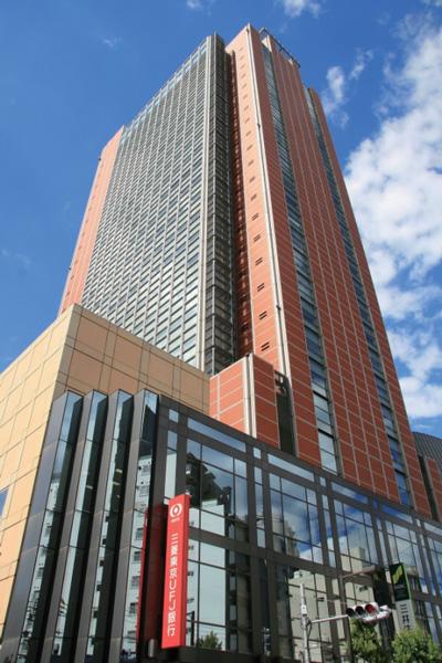 Shopping centre. 610m to Carrot Tower